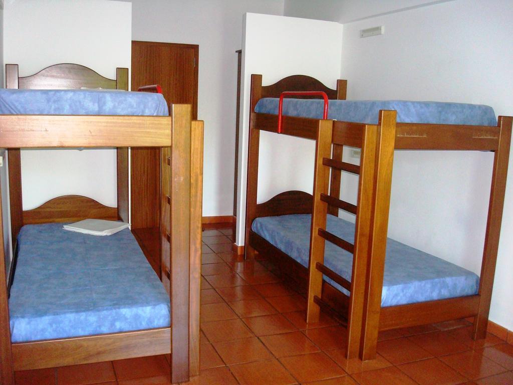 Hi Almograve - Pousada De Juventude Room photo